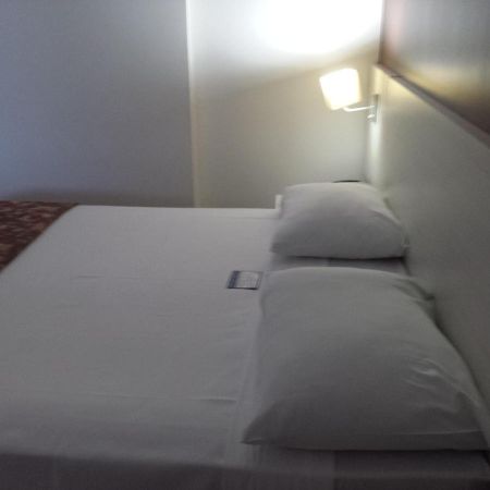 Flat Le Jardin Suites Caldas Novas Buitenkant foto